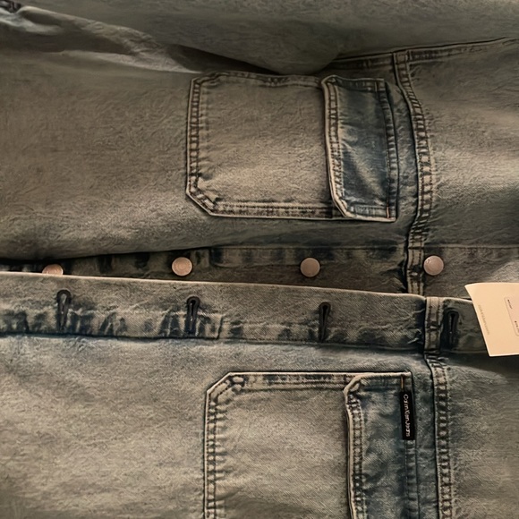 Brand new Calvin Klein Jean jacket size large this fits over sized - Picture 5 of 6